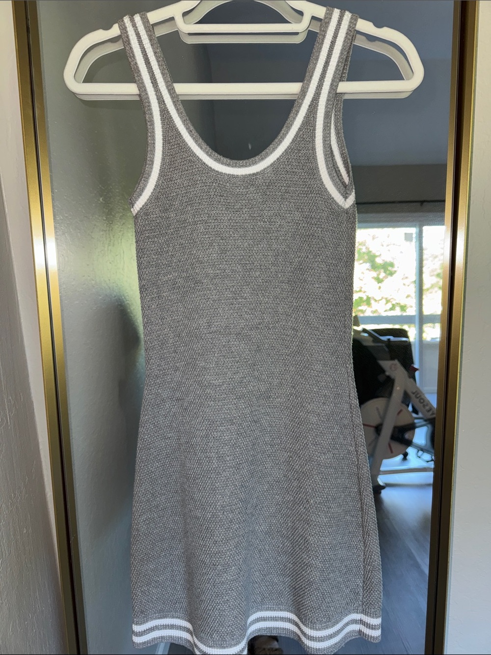 ALO Yoga Gray Knit Tank Mini Dress with White Trim - Picture 2 of 4